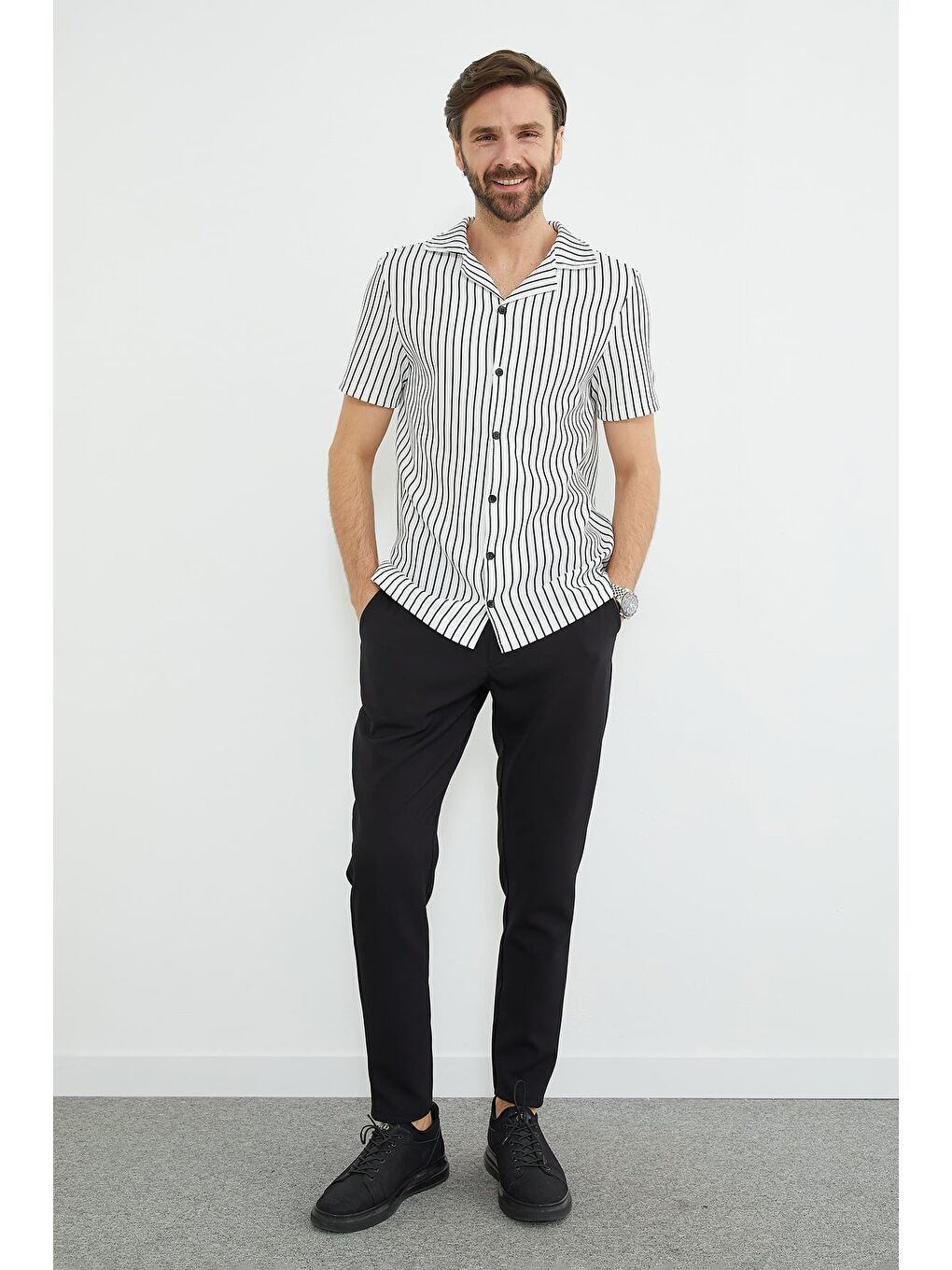 Beyaz Çizgili Fitilli Kısa Kollu Gömlek-4