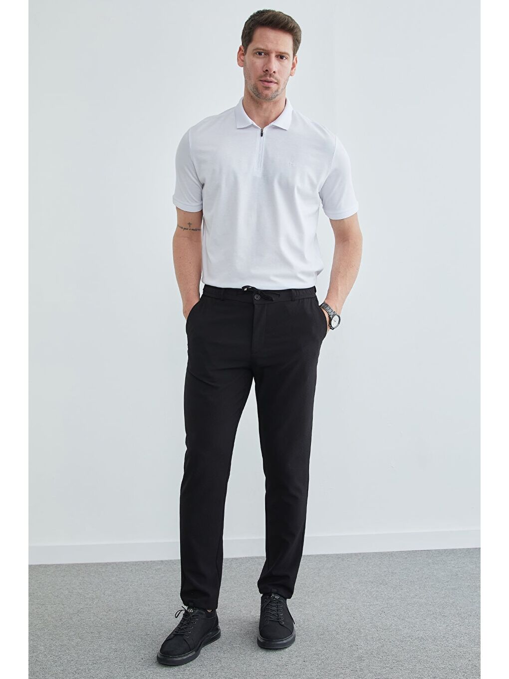 Siyah Beli Bağcıklı Dokulu Pantolon