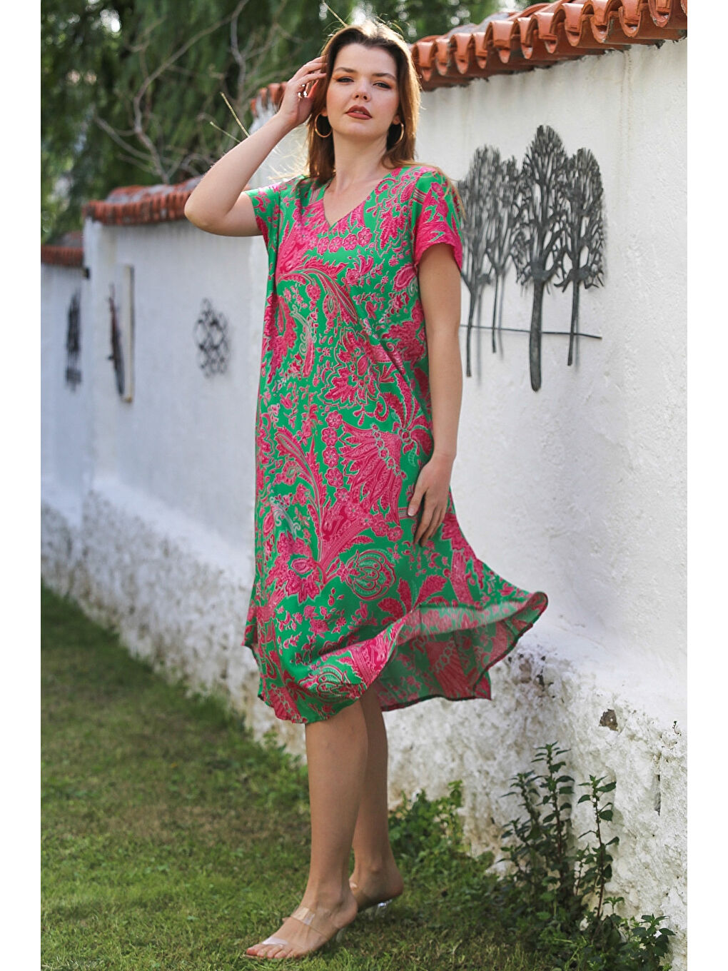 Yeşil-Fuşya V Yaka Düşük Kol Allover Baskılı Casual Viskon Dokuma Elbise 115 66-4