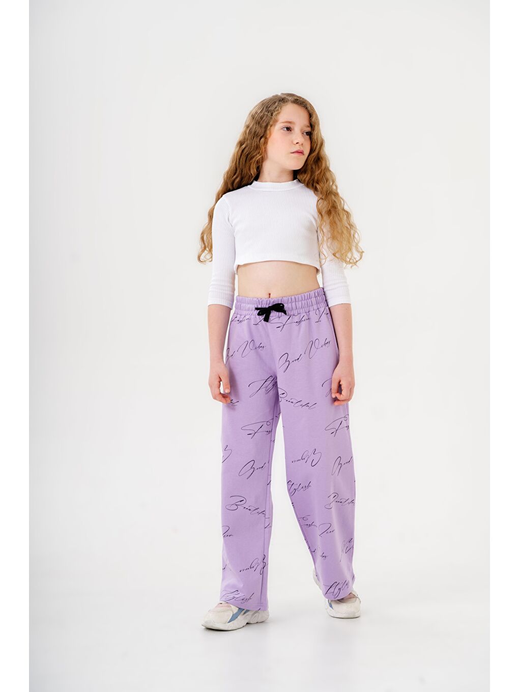 Lila Geniş Paçalı Tüm Alan Baskılı Kız Çocuk Eşofman Altı-1