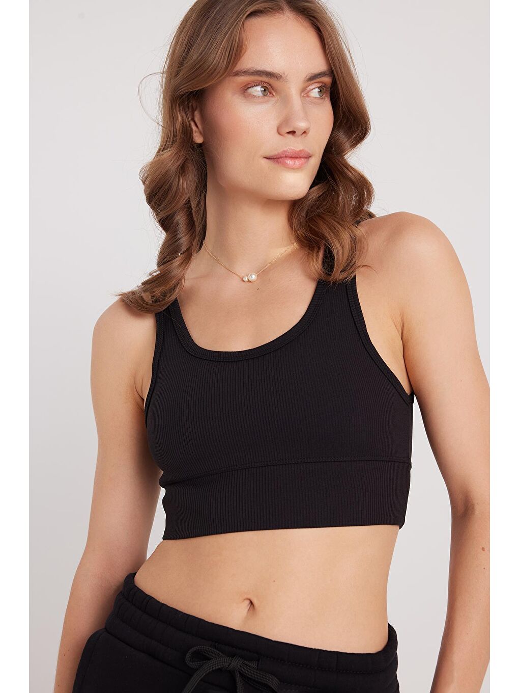 Kadın Slim Fit Dar Kesim Bisiklet Yaka Kalın Askılı Esnek Siyah Spor Atlet