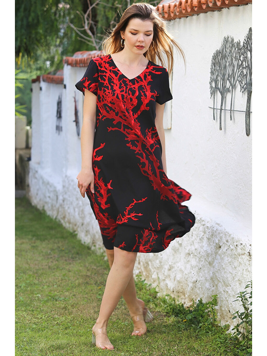 Siyah-Kırmızı V Yaka Düşük Kol Allover Baskılı Casual Viskon Dokuma Elbise 115 66-2