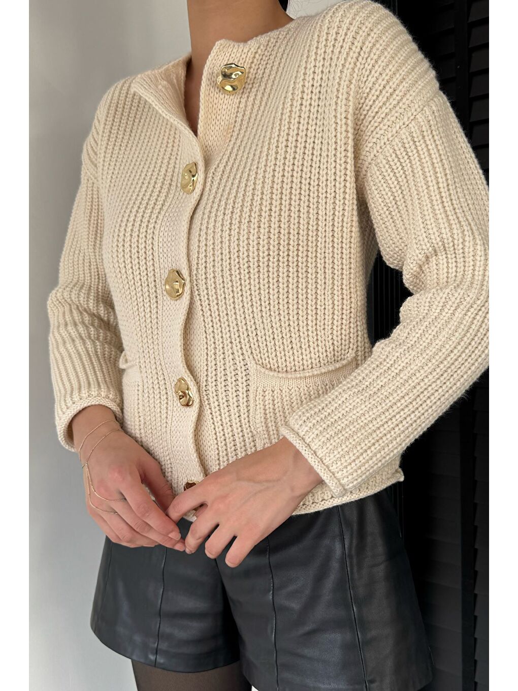 Ekru Kadın Çift Cepli Triko Ceket