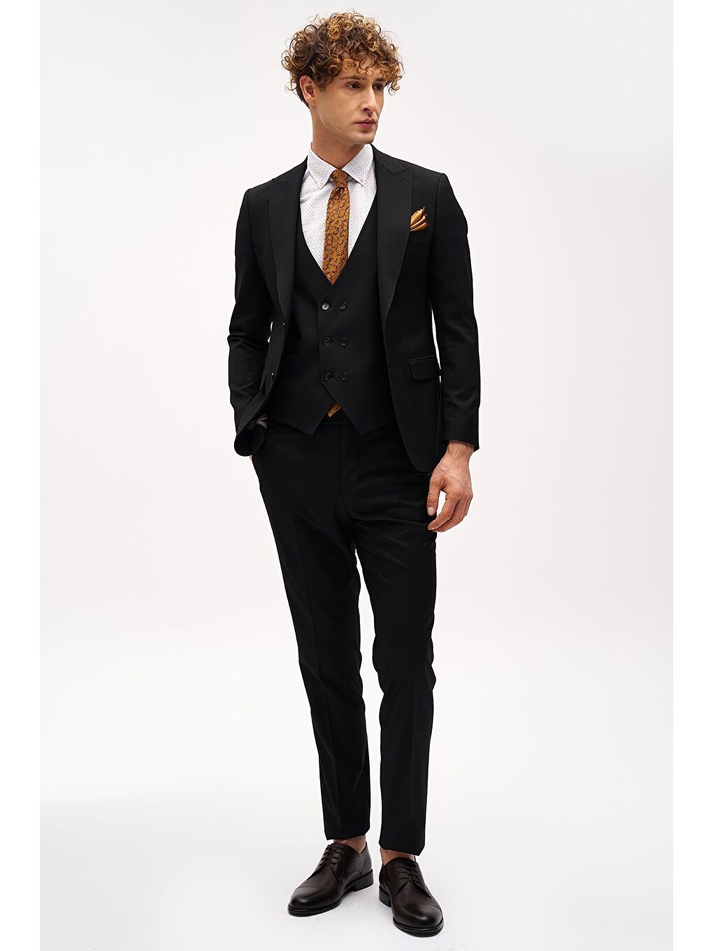 Erkek Siyah Slim Fit / Dar Kalıp Sivri Yaka Yelekli Takım Elbise