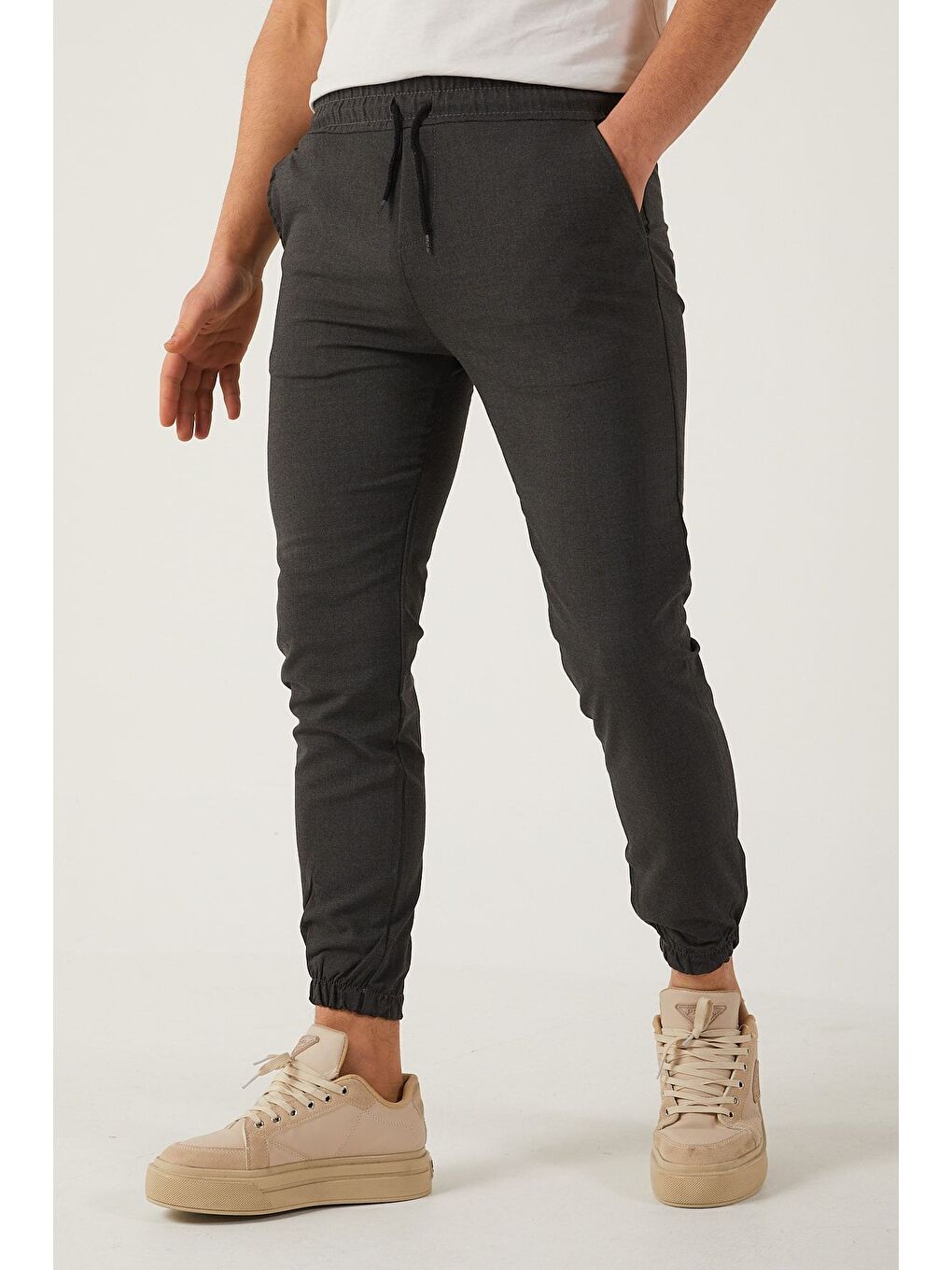 Gri Erkek Dar Kalıp Lastikli Paça Jogger Pantolon-2
