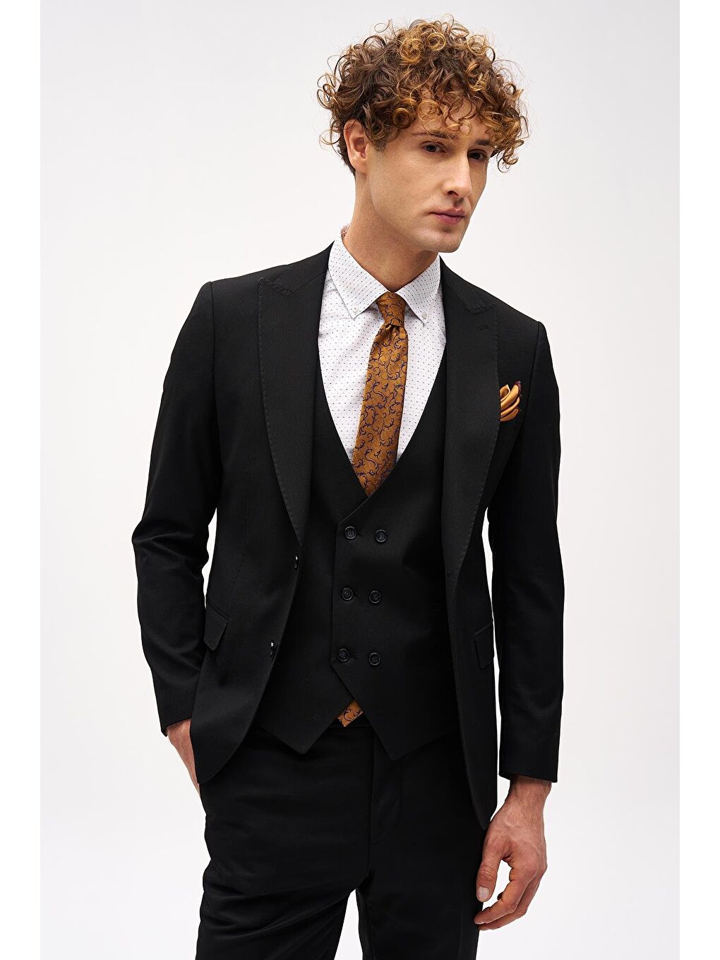 Erkek Siyah Slim Fit / Dar Kalıp Sivri Yaka Yelekli Takım Elbise-1