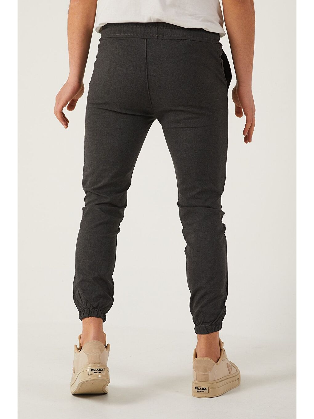 Gri Erkek Dar Kalıp Lastikli Paça Jogger Pantolon-4