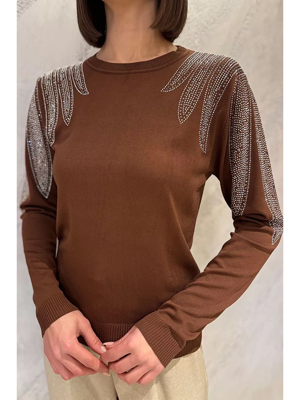 Kahverengi Taş İşlemeli Bisiklet Yaka Kadın Bluz-2