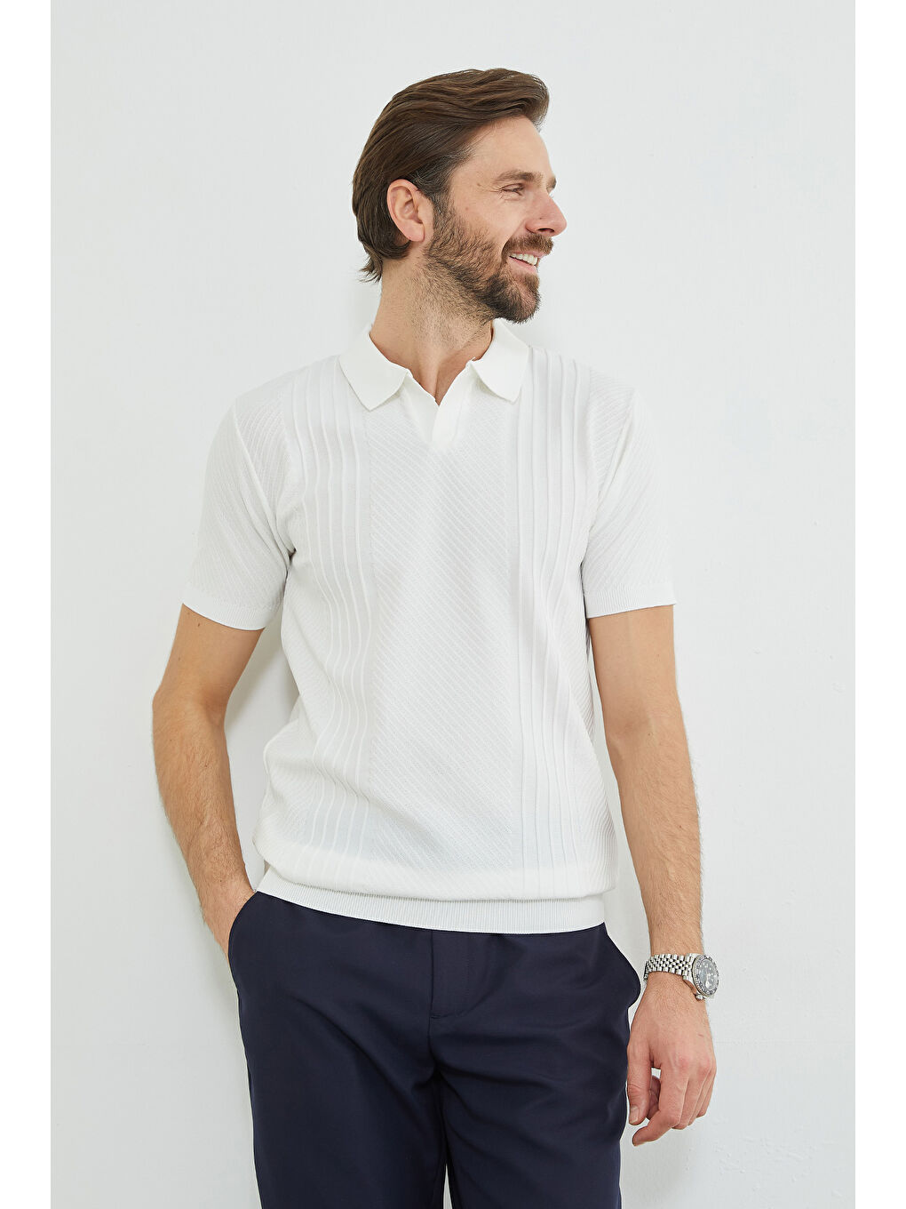 Beyaz Fitilli Apaş Yaka Triko Tişört-3