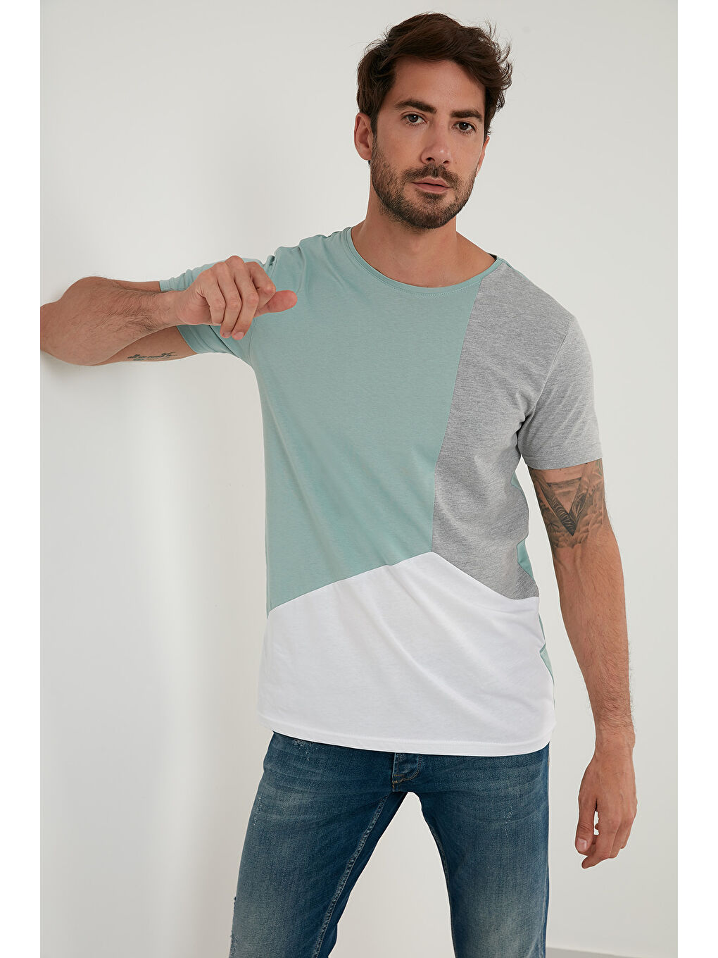 Beyaz Regular Fit Renk Bloklu Bisiklet Yaka %100 Pamuk Tişört 5902393-6