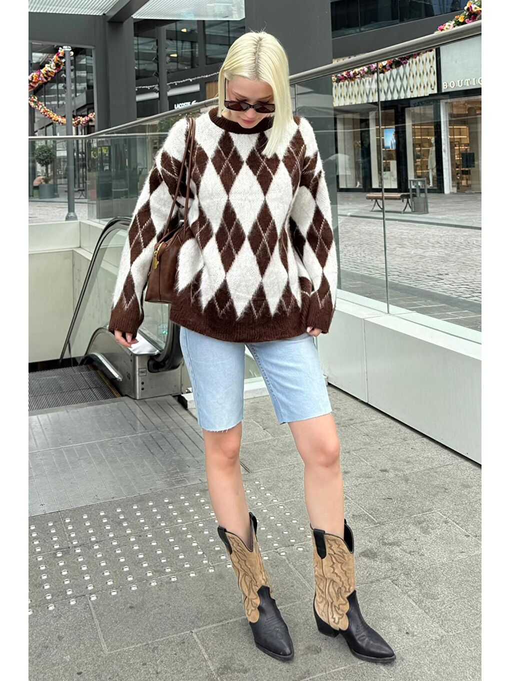 Kahverengi Bisiklet Yaka Şardonlu Baklava Desenli Kazak Mg2493-4