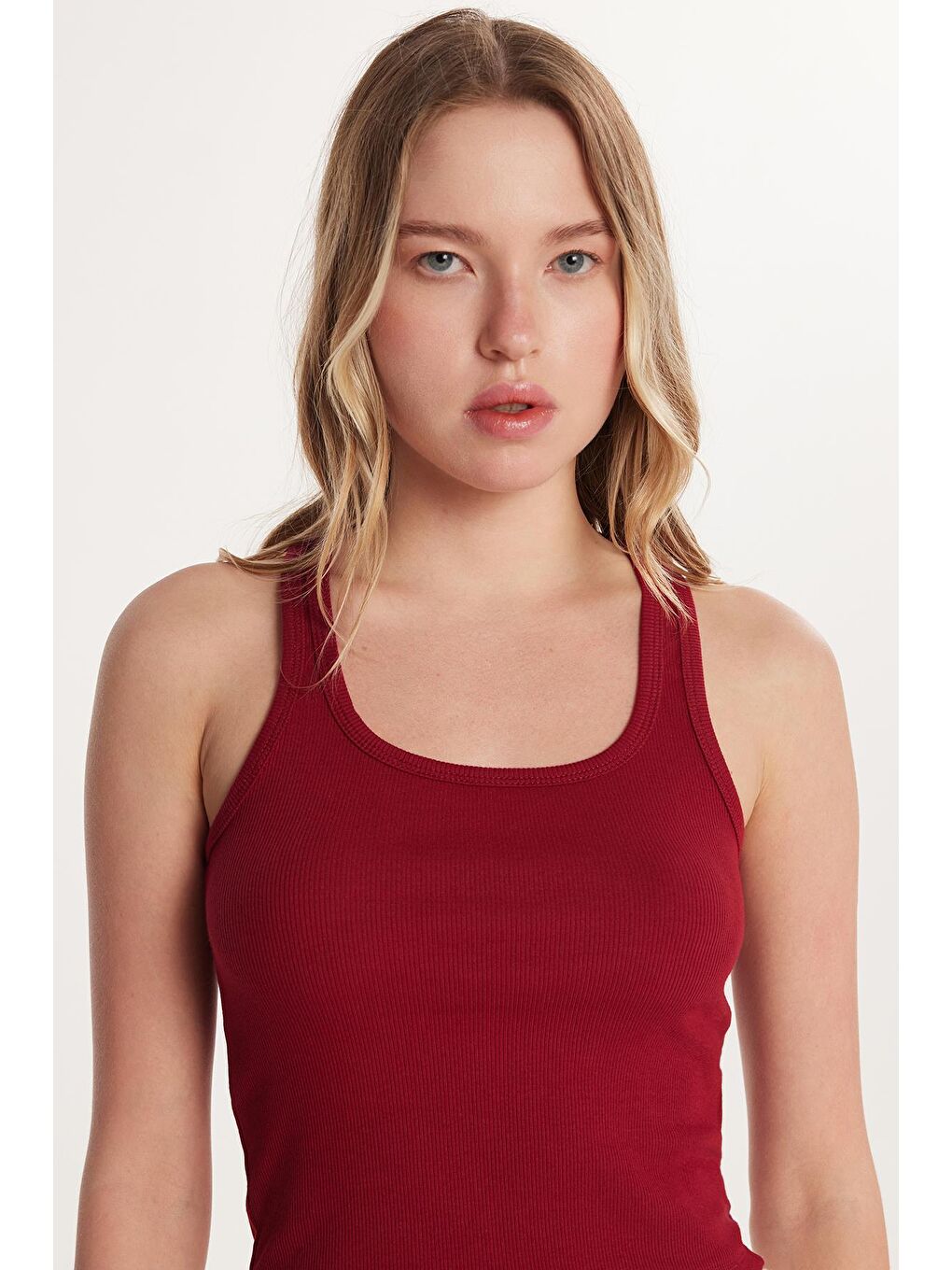 Kadın Slim Fit Dar Kesim İnce Askılı U Yaka Bordo Body Atlet-1