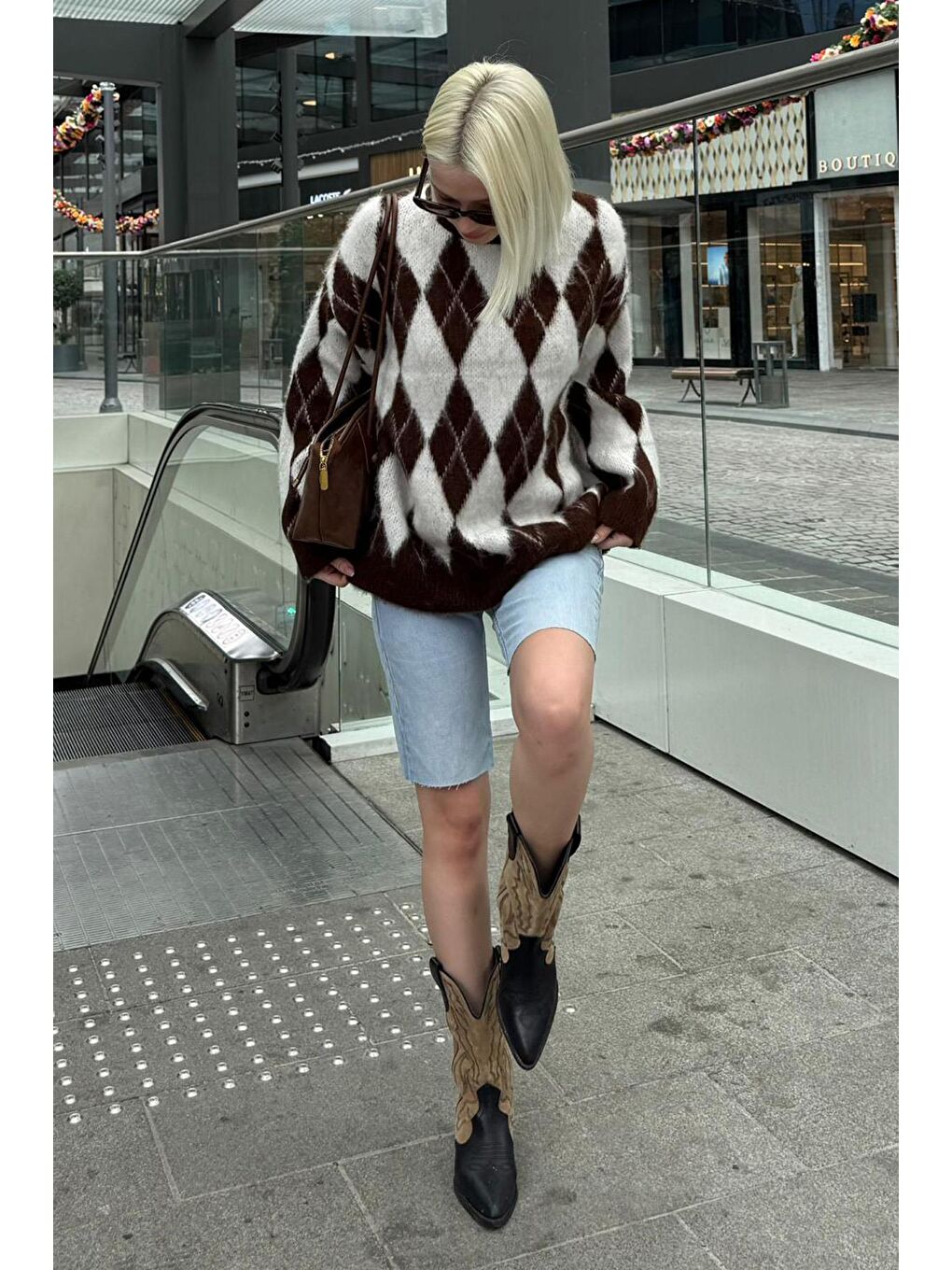 Kahverengi Bisiklet Yaka Şardonlu Baklava Desenli Kazak Mg2493-5