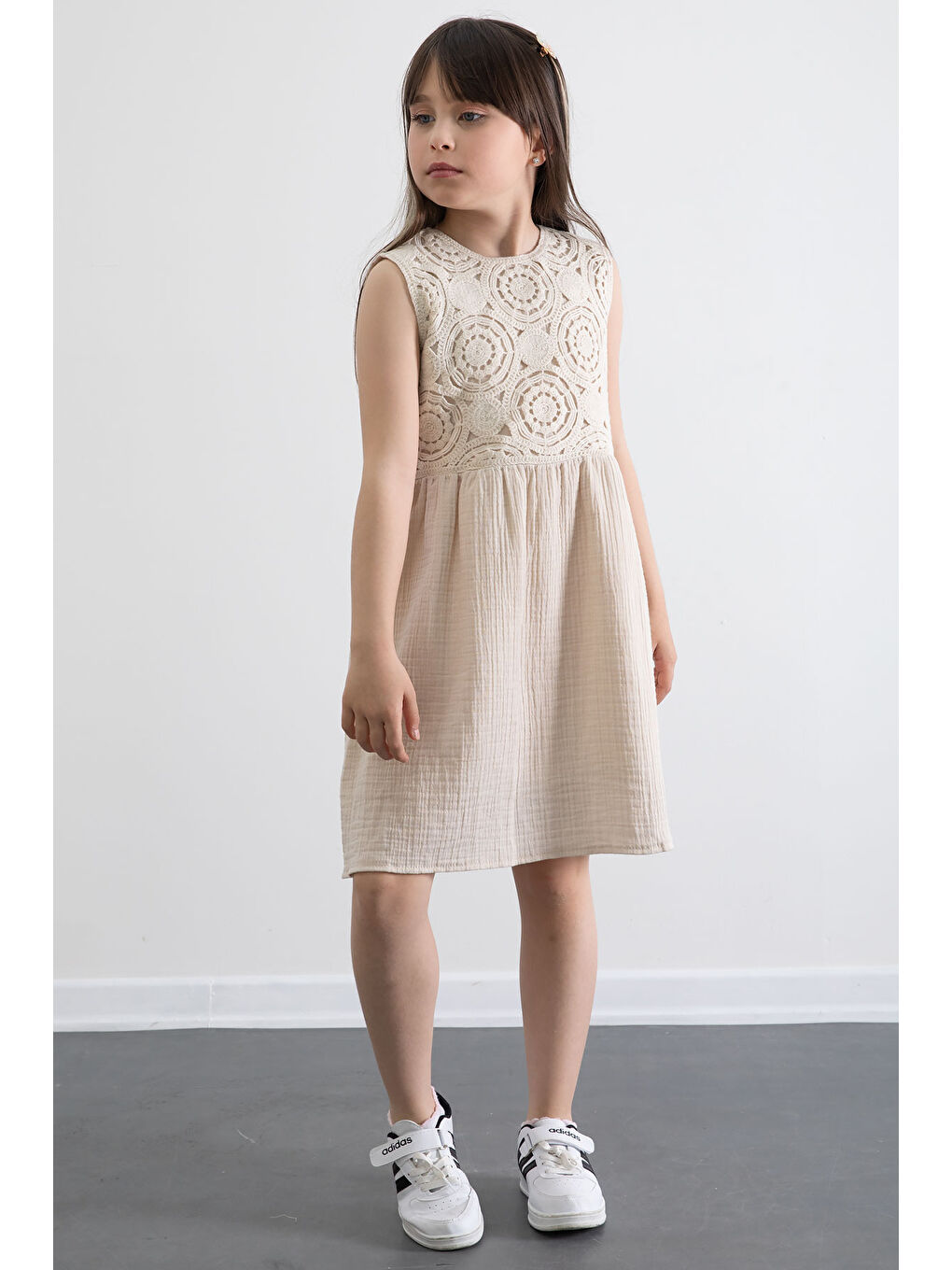 Ekru Krem Dantel İşlemeli Müslin Kız Çocuk Elbise 20779