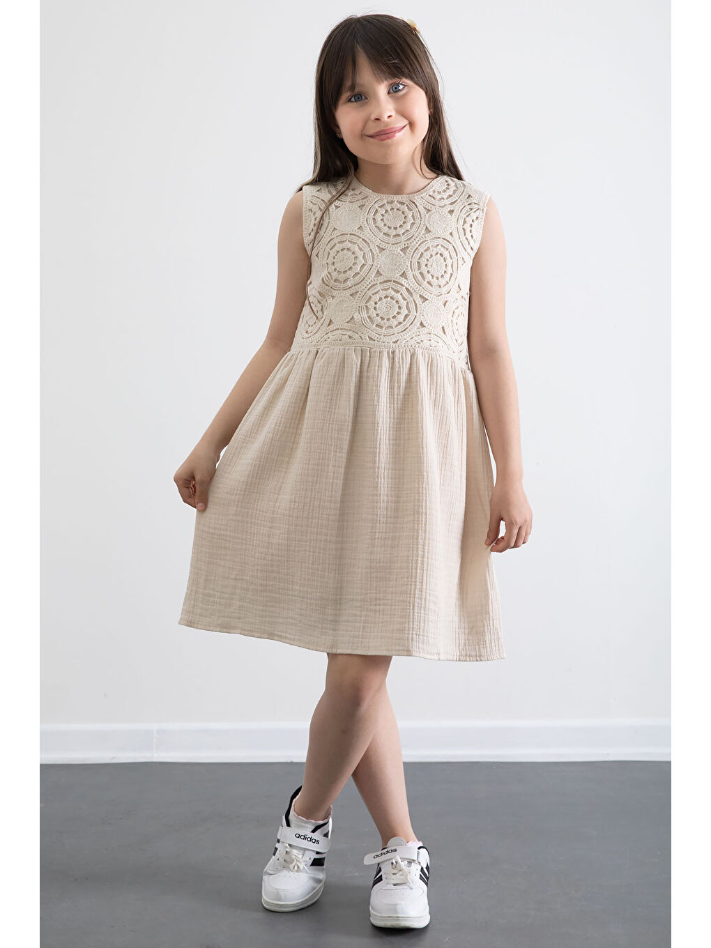 Ekru Krem Dantel İşlemeli Müslin Kız Çocuk Elbise 20779-2
