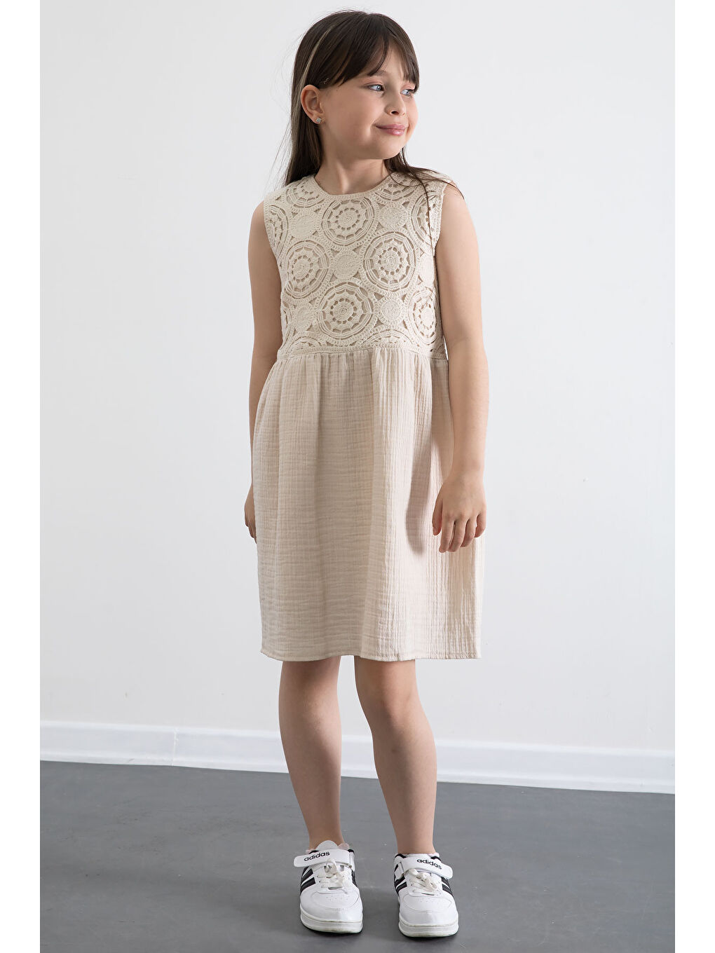 Ekru Krem Dantel İşlemeli Müslin Kız Çocuk Elbise 20779-4