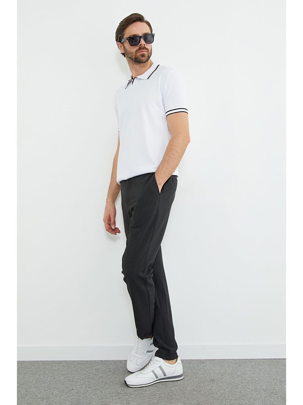 Siyah Çizgili Duble Paça Beli Bağlamalı Pantolon-4