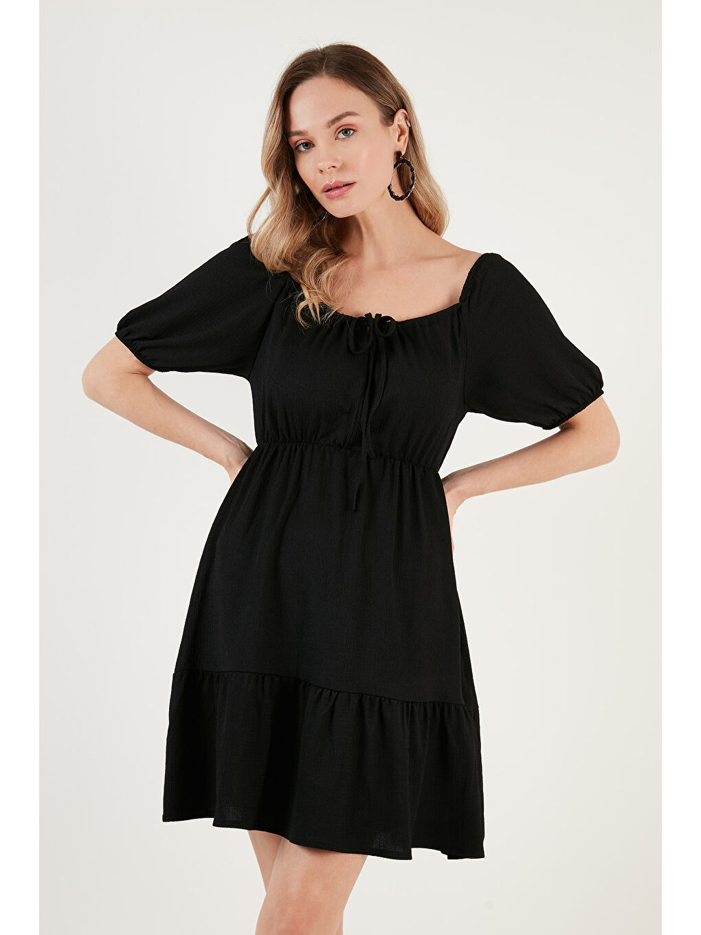 Siyah Önü Büzgülü Balon Kollu Mini Elbise 5869005