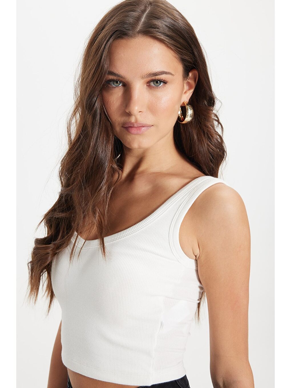 Kadın Slim Fit Dar Kesim Pamuklu Fitilli Görünümlü Kalın Askılı Ekru Bluz Atlet-2