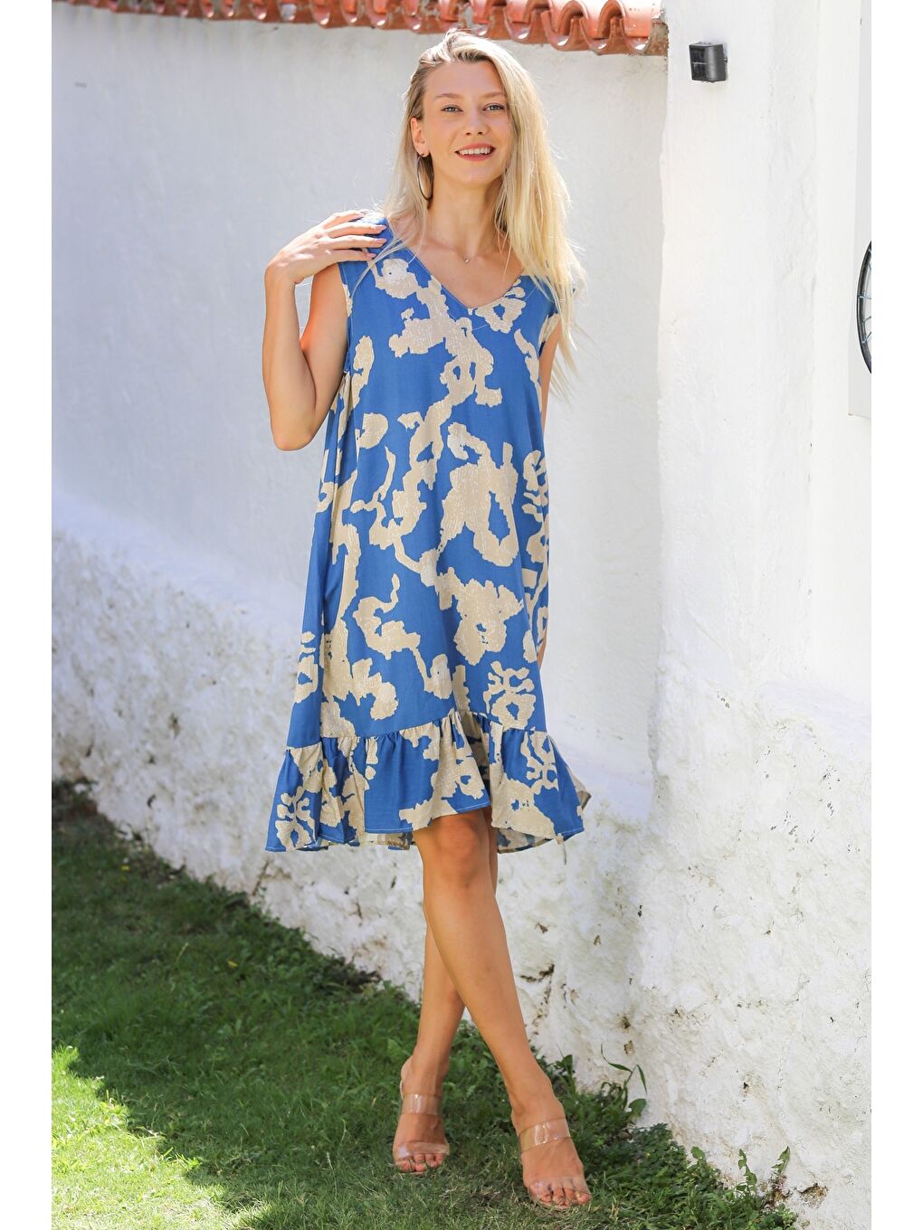 Mavi-Bej V Yaka Kolsuz Etek Ucu Fırfırlı Dokuma Casual Elbise-5