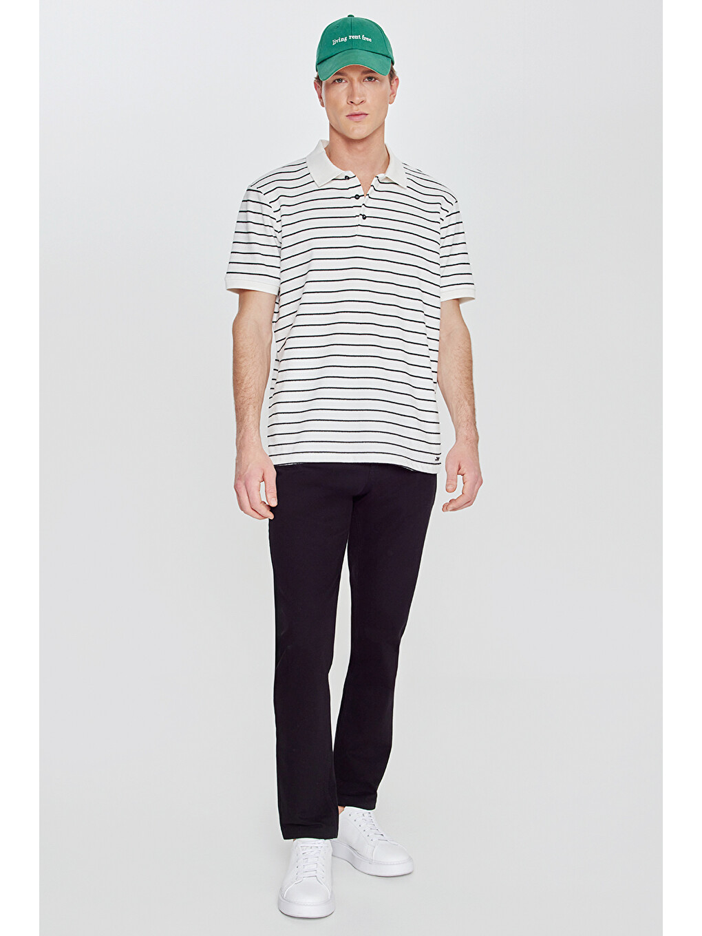 Erkek Beyaz-siyah Pamuklu Slim Fit Dar Kesim Polo Yaka Çizgili Tişört-1