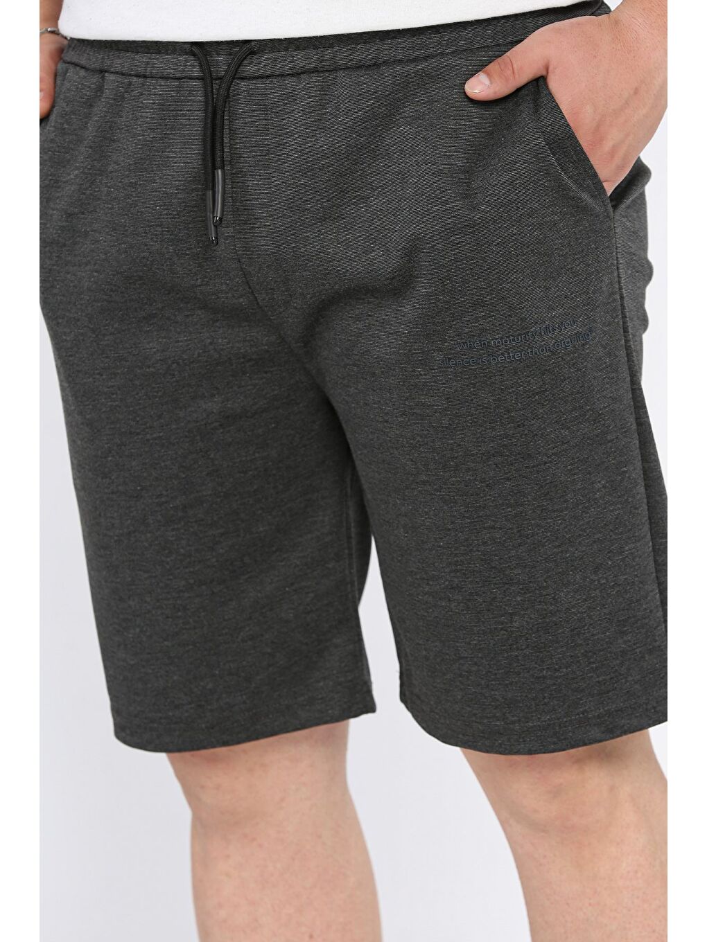 Siyah Yazı Baskılı Erkek Şort-3