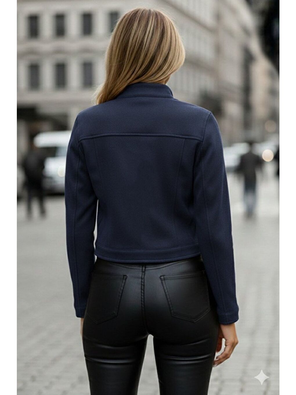 Lacivert Kadın Uzun Kollu Yakadan Ve önden Düğmeli Süet Kısa Ceket-1