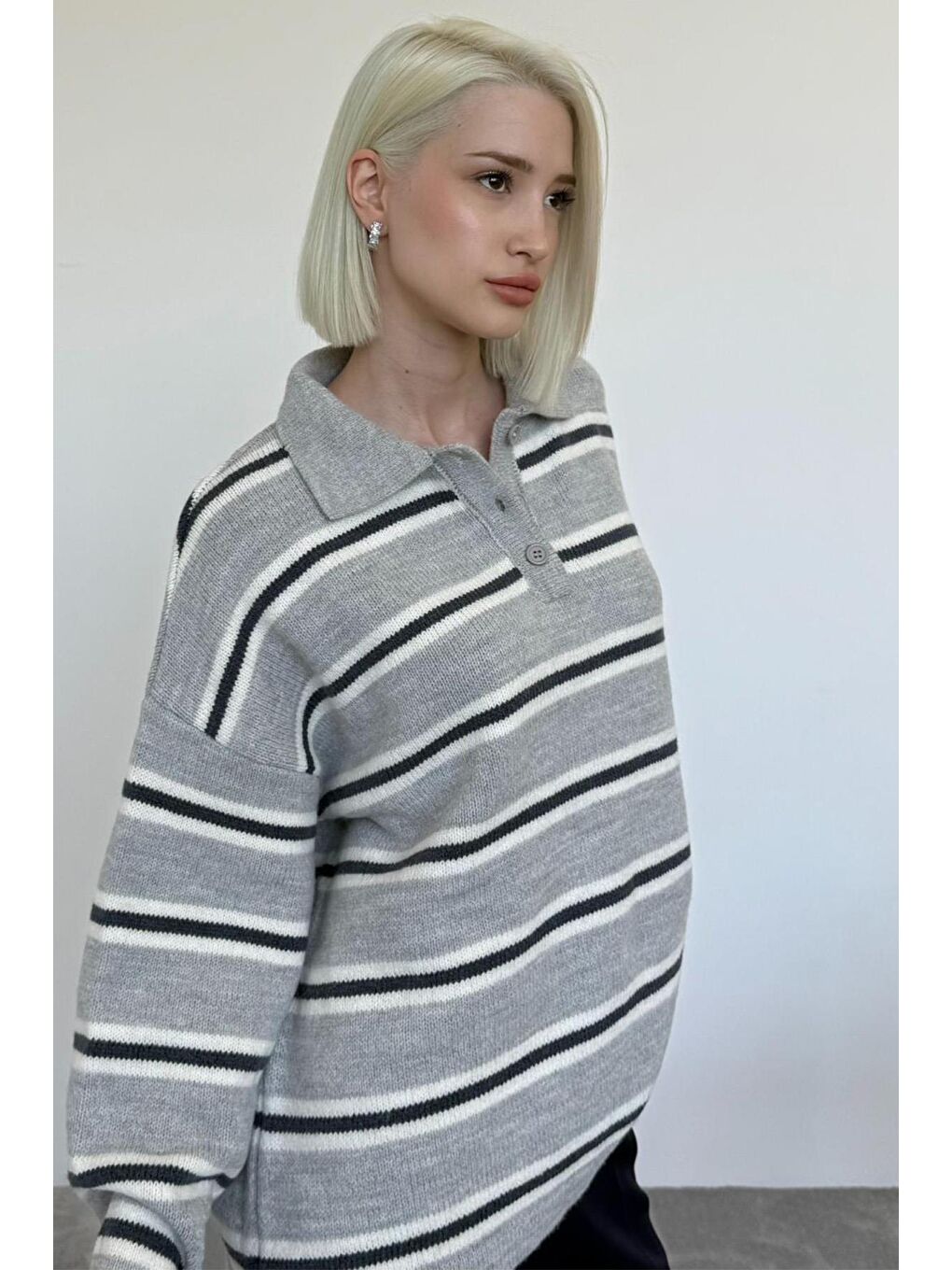 Gri Polo Yaka Çizgili Kadın Triko Kazak Mg2469-2