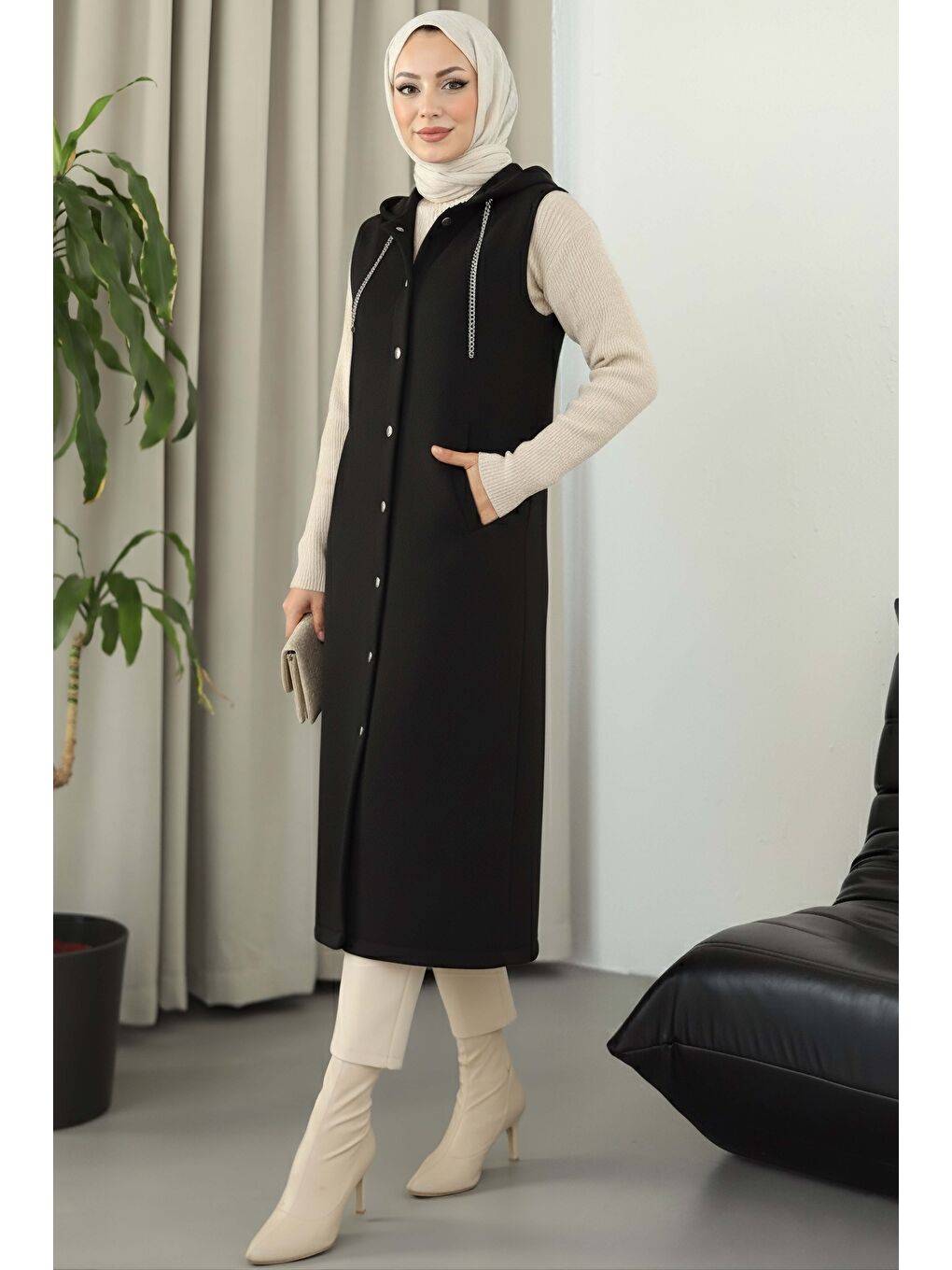 Düğmeli Zincir Detaylı Kaşe Yelek Siyah - 28035-SIYAH-1