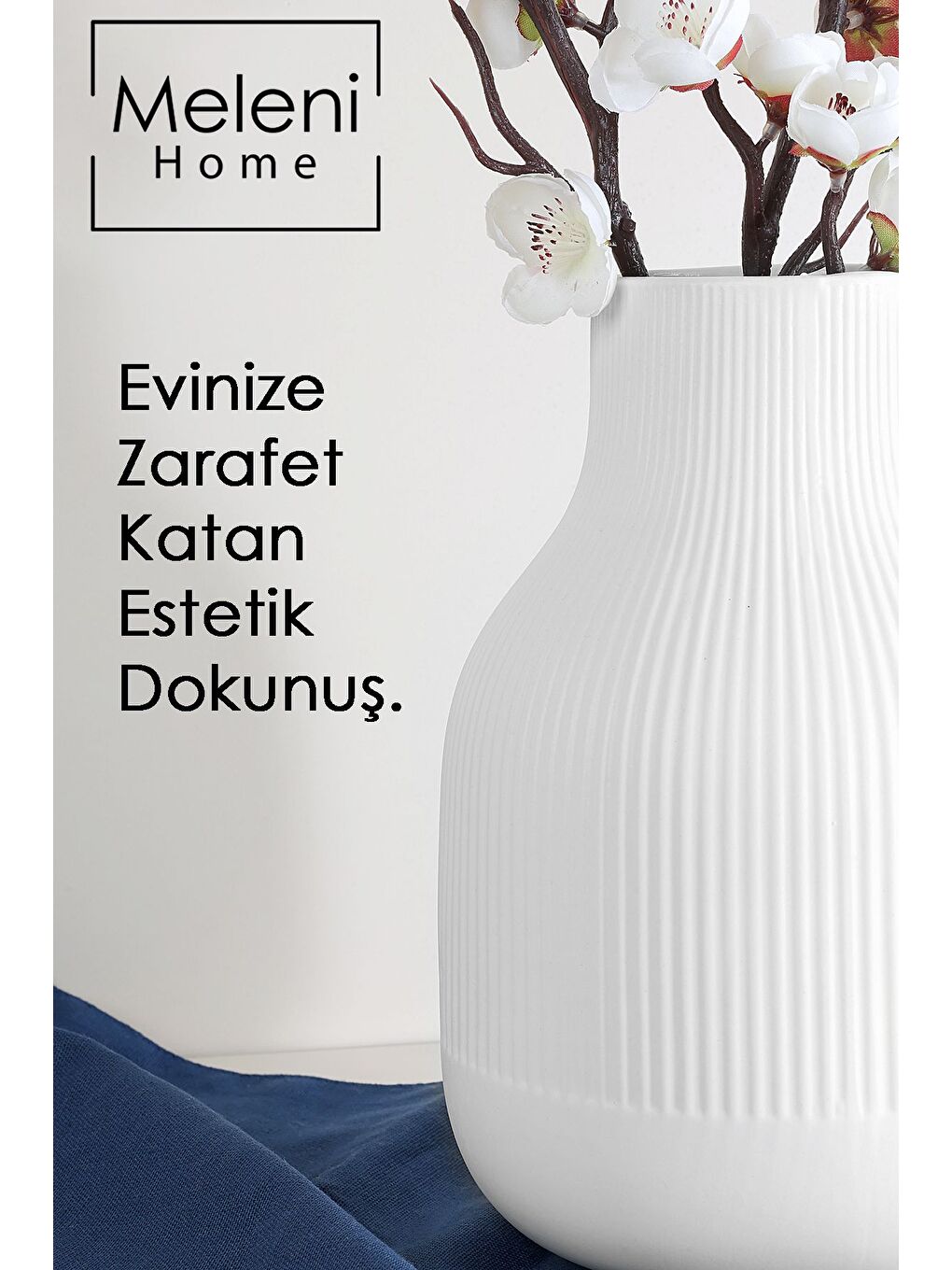 Beyaz Seramik Boğumlu Çizgili Vazo-3