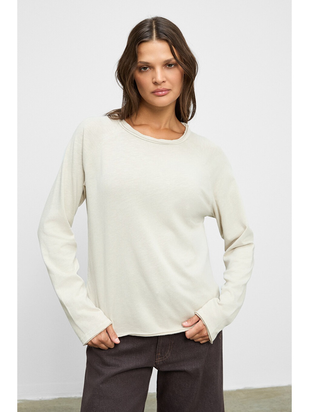Roguebel Kadın Yumuşak Kumaşlı %100 Pamuk Regular Fit Uzun Kol Beyaz T-shirt-2