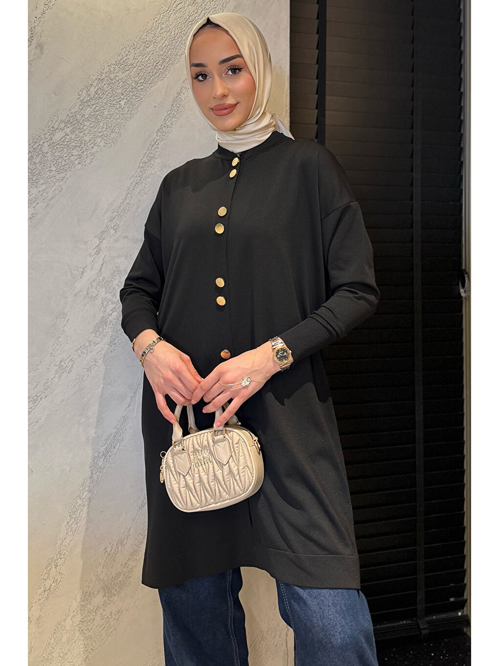 Siyah Kadın Gold Düğme Detaylı Tesettür Triko Hırka