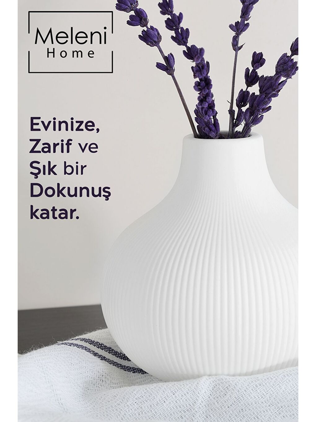 Beyaz Seramik Çizgili Mini Vazo-3