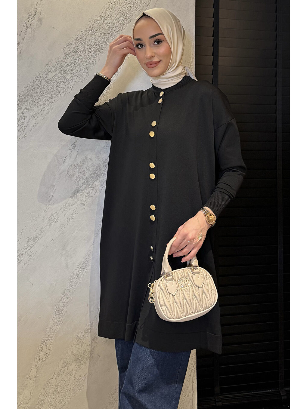 Siyah Kadın Gold Düğme Detaylı Tesettür Triko Hırka-2