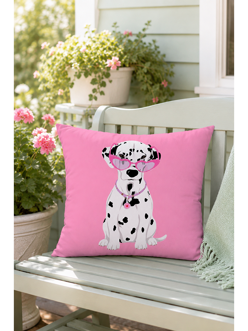 Beyaz Sevimli Pembe Dalmaçyalı Köpek Desenli Dekoratif Kırlent Kılıfı Modern Dekor 43x43 Cm-3