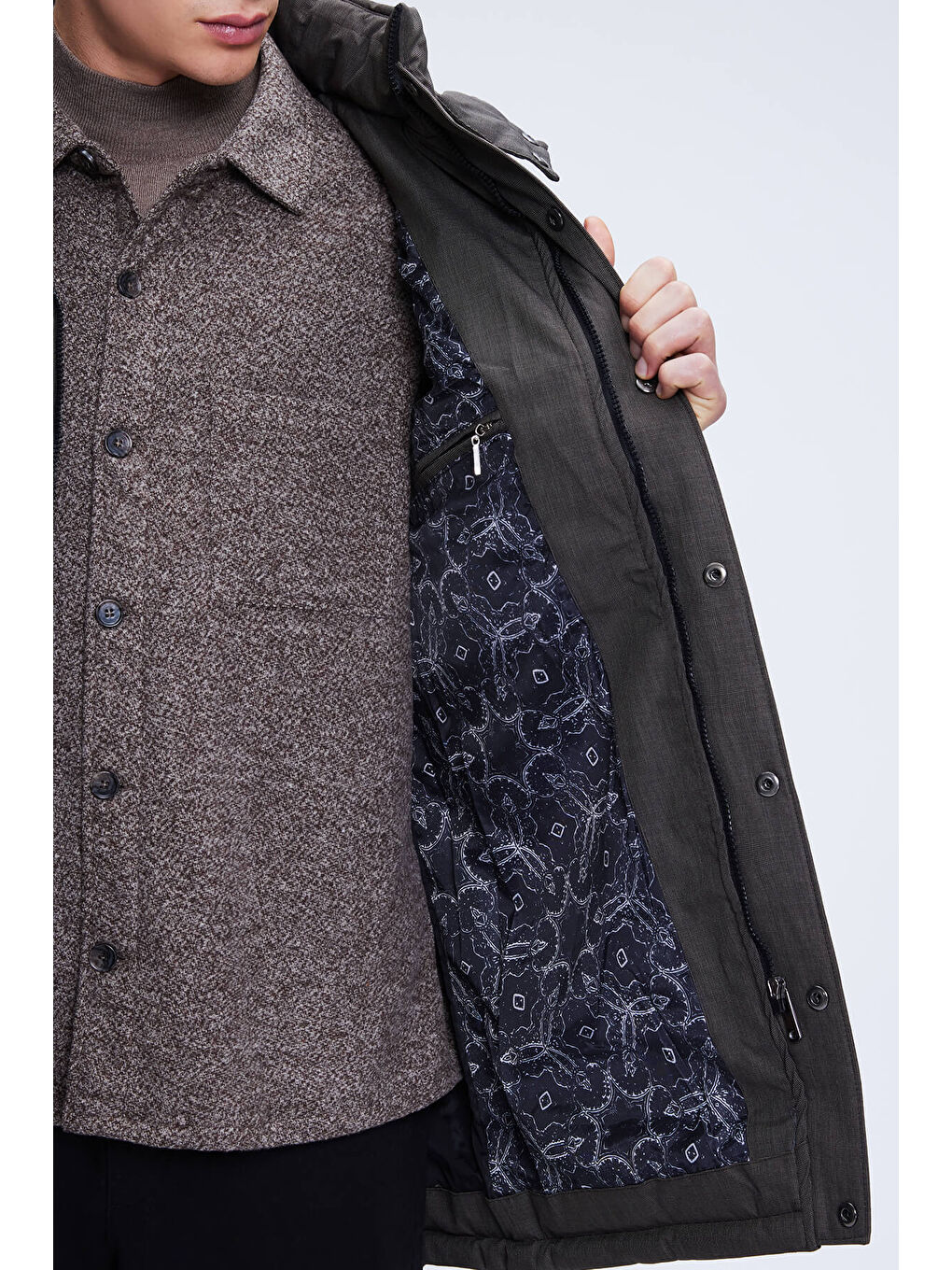 Kahverengi Dinamik Fit Hakim Yaka Desenli Kapitone Uzun Kapüşonlu Mont-3