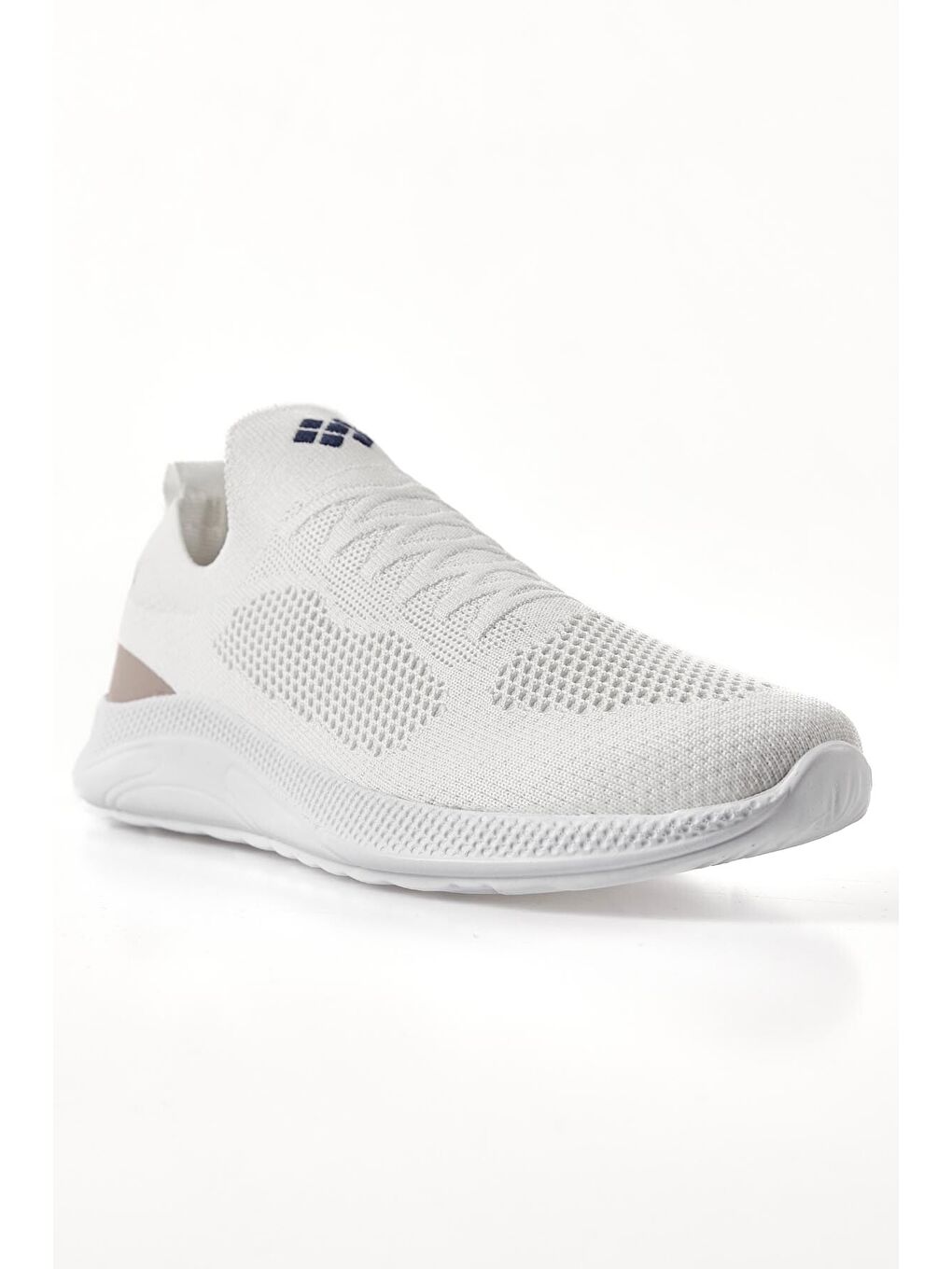 Beyaz Yüksek Taban Fileli Bağcıksız Hafif Esnek Erkek Spor Ayakkabı - 89120-4