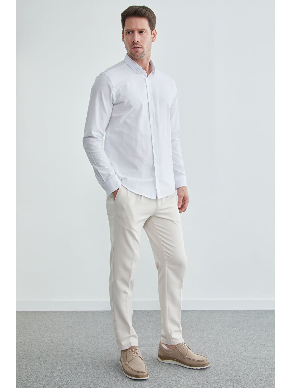 Beyaz Çizgili Düğmeli Gömlek-4