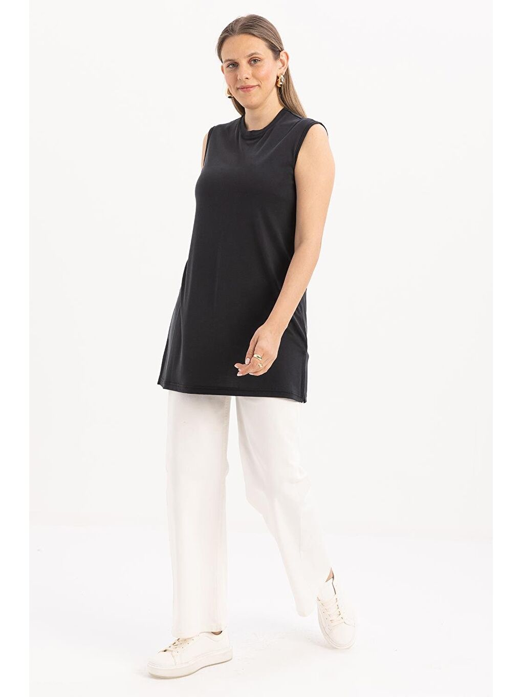 Siyah-Basıc Sıfır Kol İçlik Tunik-1