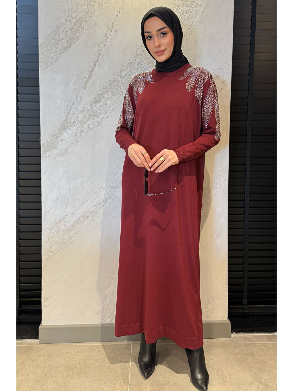 Bordo Taş İşlemeli Tesettür Triko Elbise-2