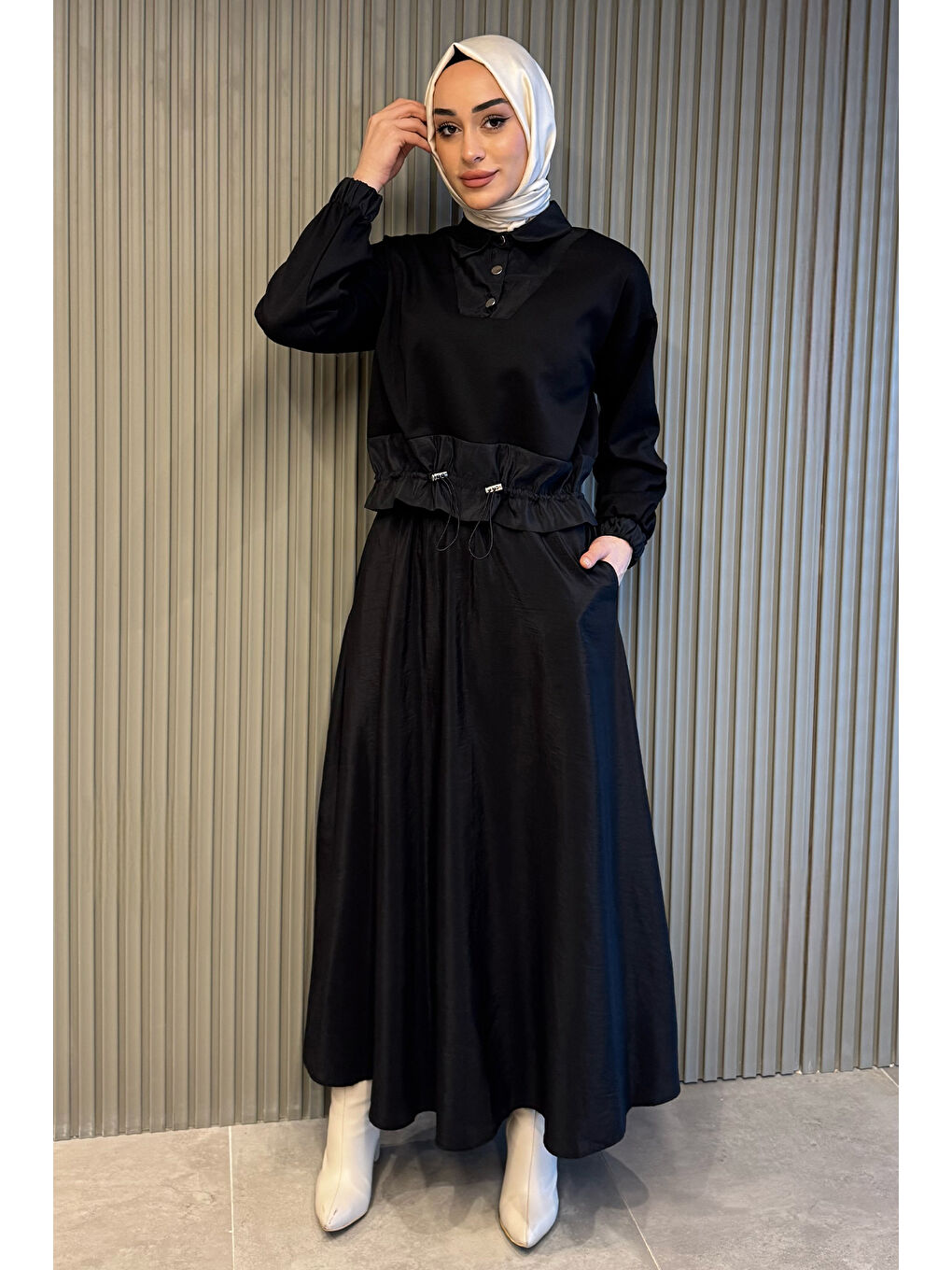 Siyah Bel Lastikli Paraşüt Garnili Yaka Çıtçıt Detaylı Bluz Etek Tesettür İkili Takım-1