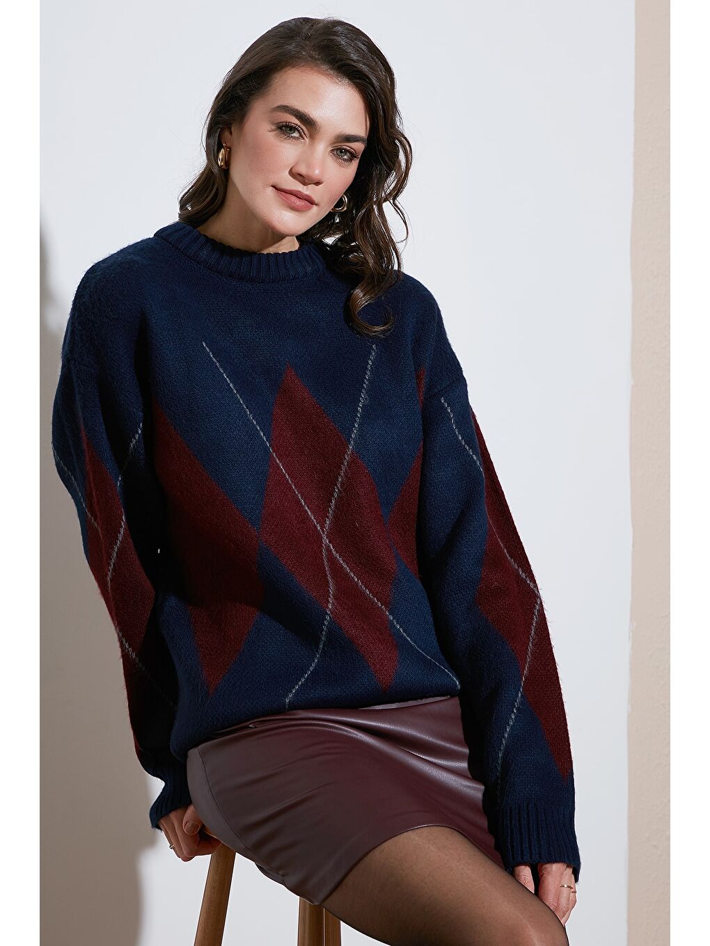 Lacivert Baklava Desenli Standart Fit Bisiklet Yaka Kazak 4615574-1