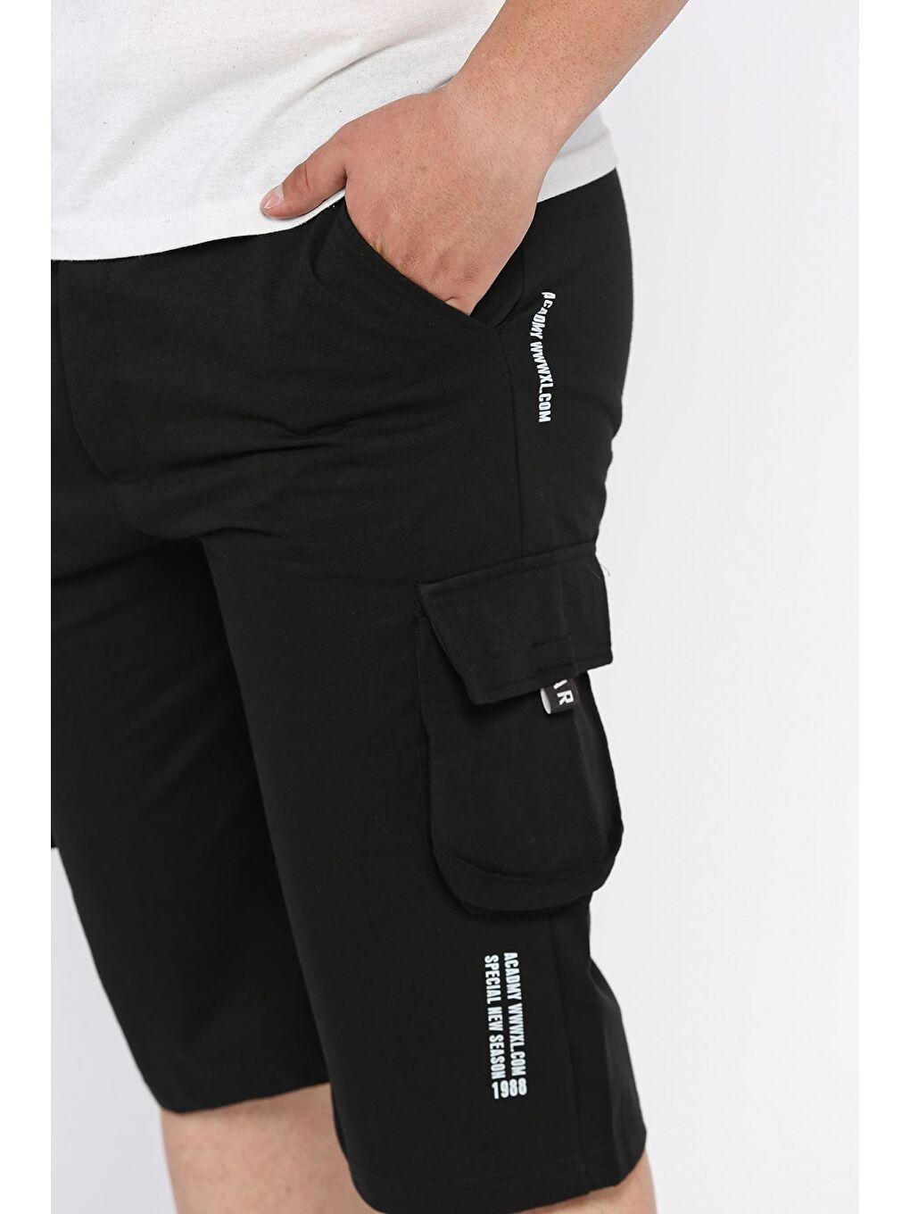 Siyah Bel Lastikli Baskılı Kargo Cep Büyük Beden Erkek Şort-3
