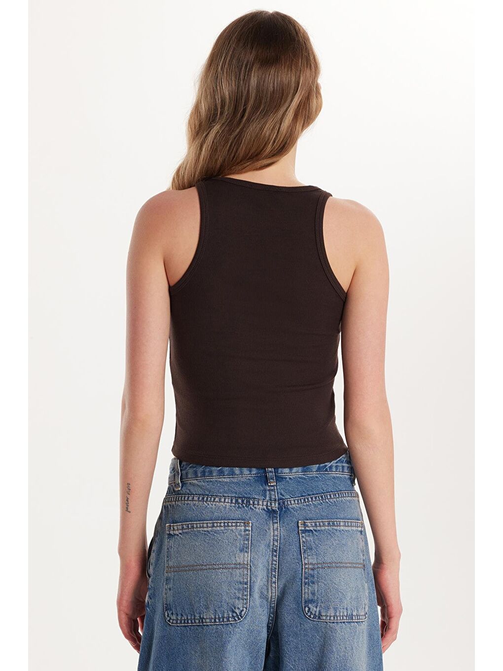 Kadın Slim Fit Dar Kesim İnce Askılı U Yaka Kahverengi Body Atlet-4