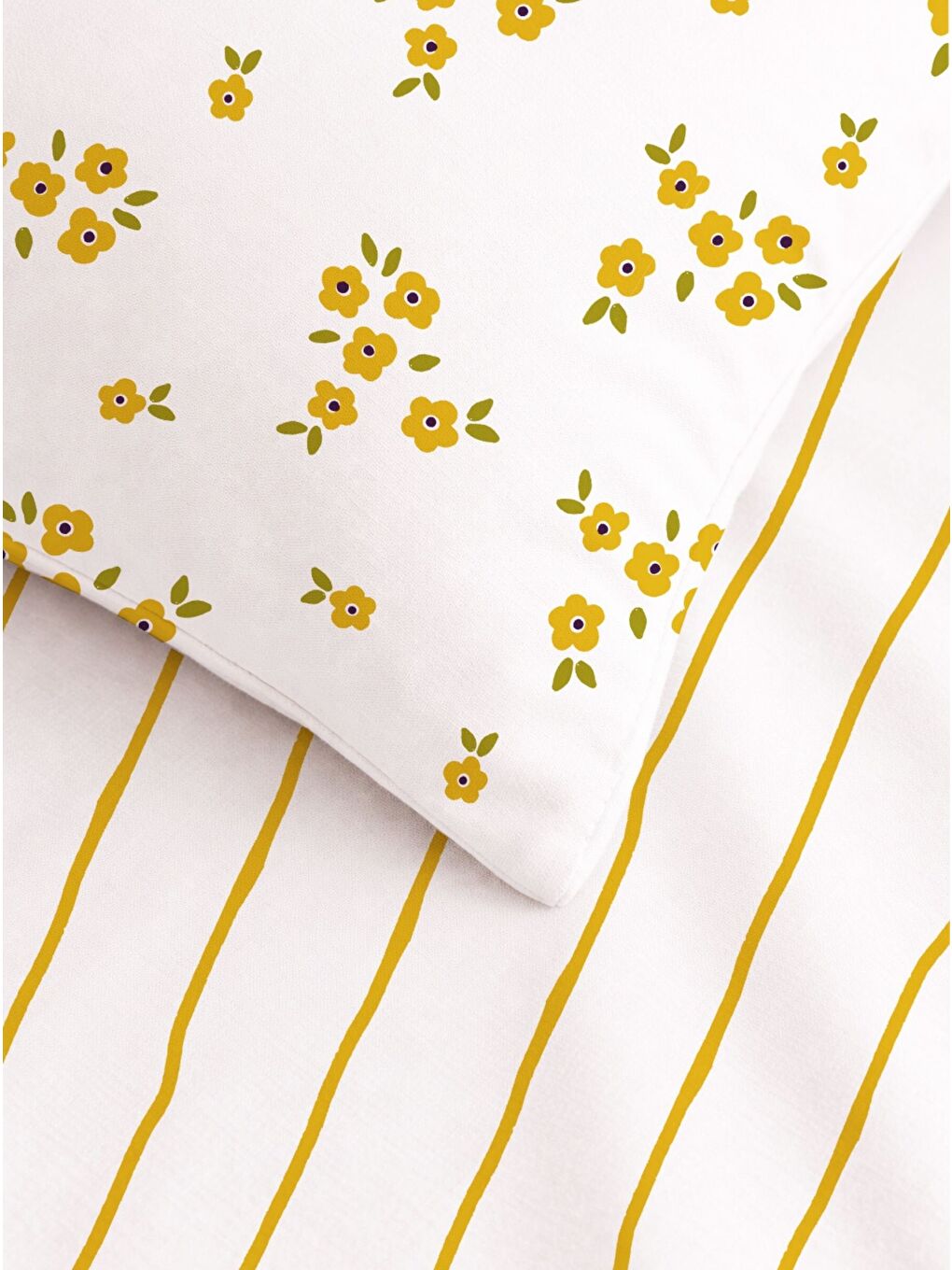 Beyaz Sarı Çiçek ve Çizgi Desenli Pamuklu Tek Kişilik Fermuarlı Nevresim Seti-1