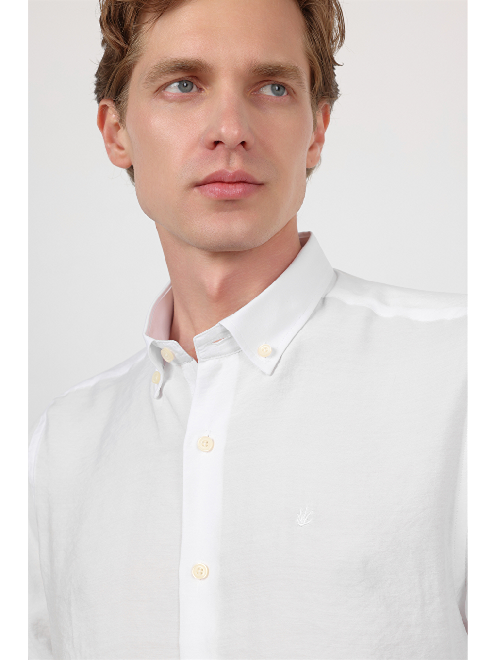 Beyaz Düğmeli Yaka Uzun Kol Cepsiz Slim Fit Modal Gömlek 1004260162-3