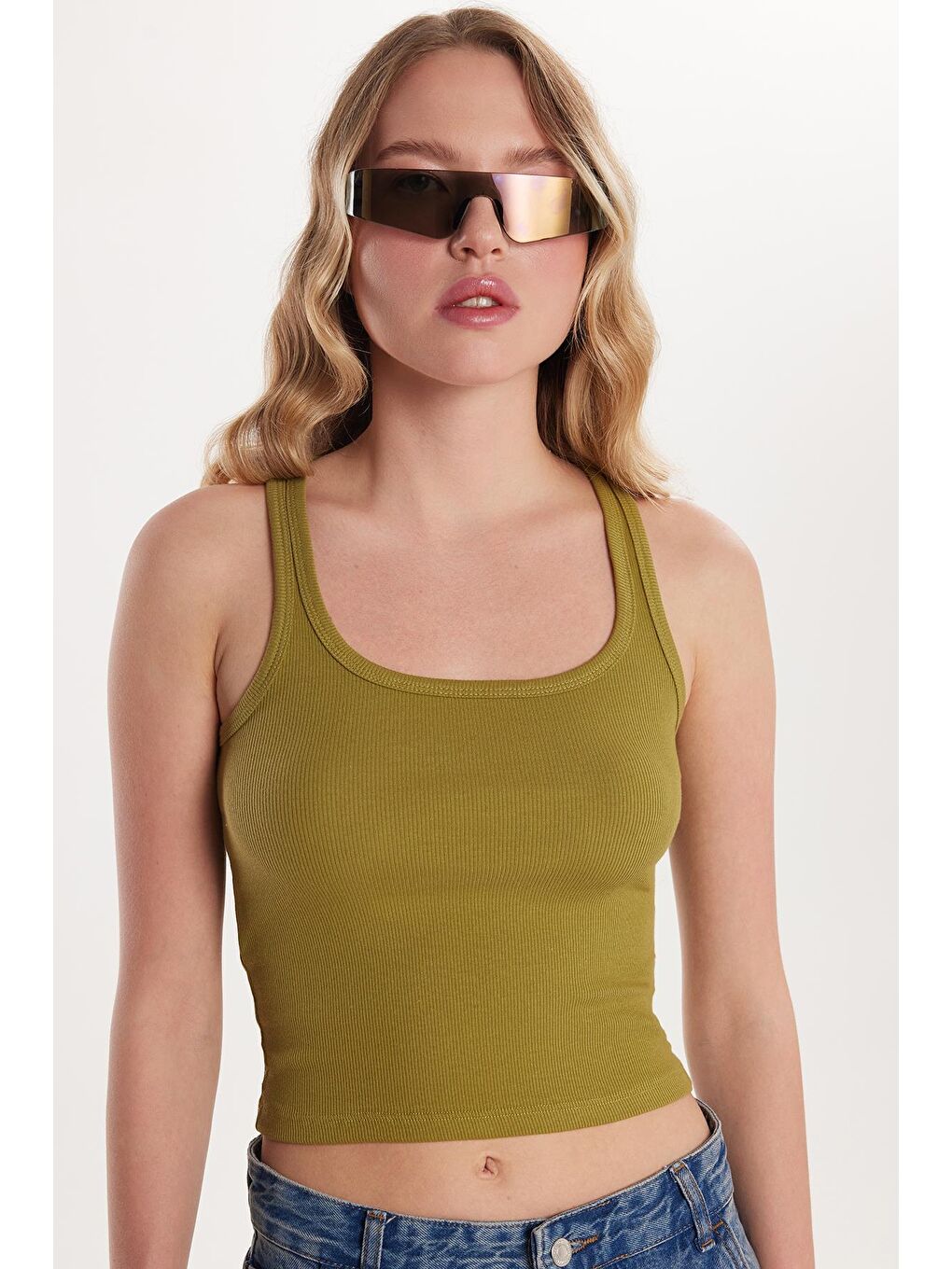 Kadın Slim Fit Dar Kesim İnce Askılı U Yaka Yeşil Body Atlet-1