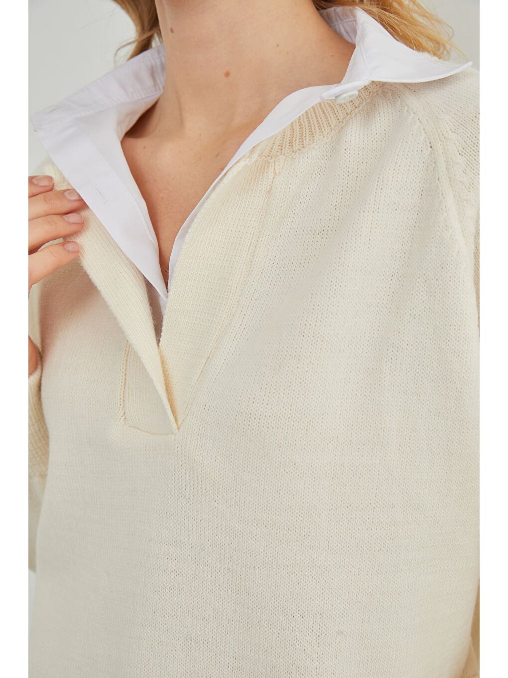 Ekru Basic Gömlek Yaka Triko Kazak-4