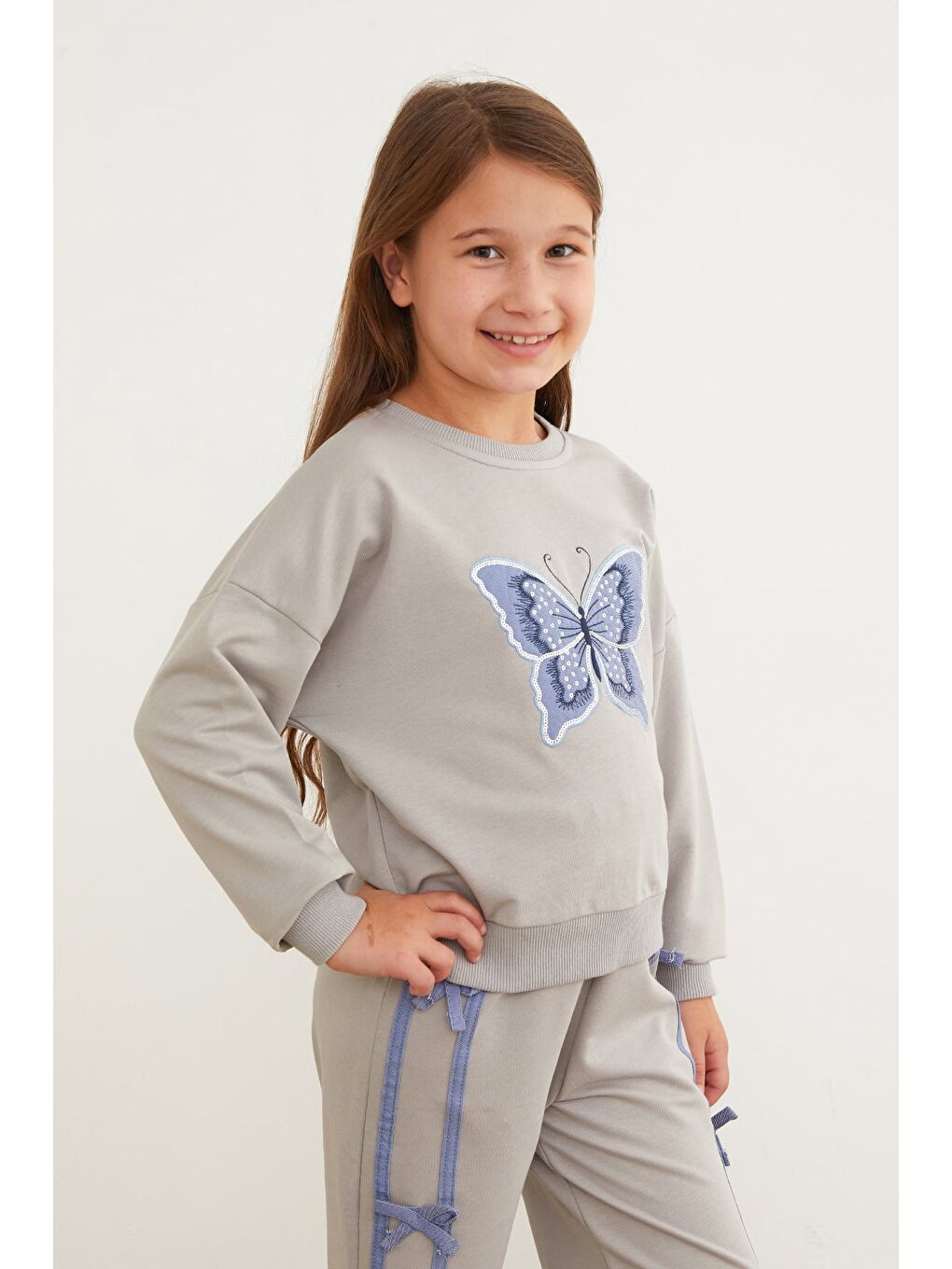 Gri Kelebek Nakışlı Kurdeleli Kız Çocuk Takım-3