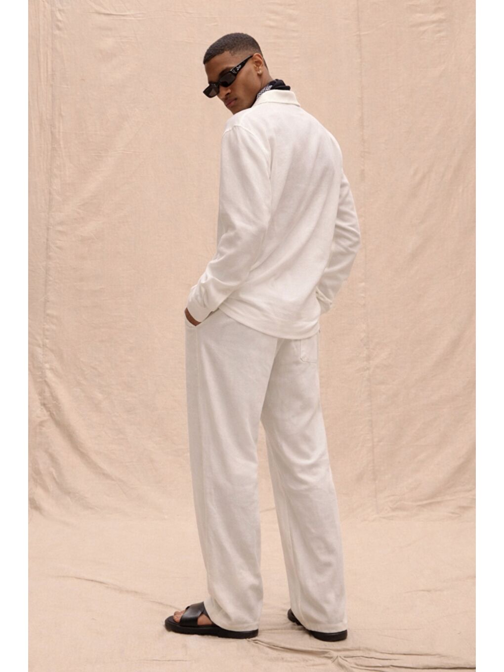 Beyaz Erkek Haki Lyocell Kumaş Oversize Gömlek Pantolon Takım – Rahat Kesim Yazlık Kombin-2